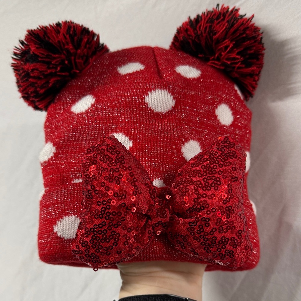 Minnie Mouse knit beanie